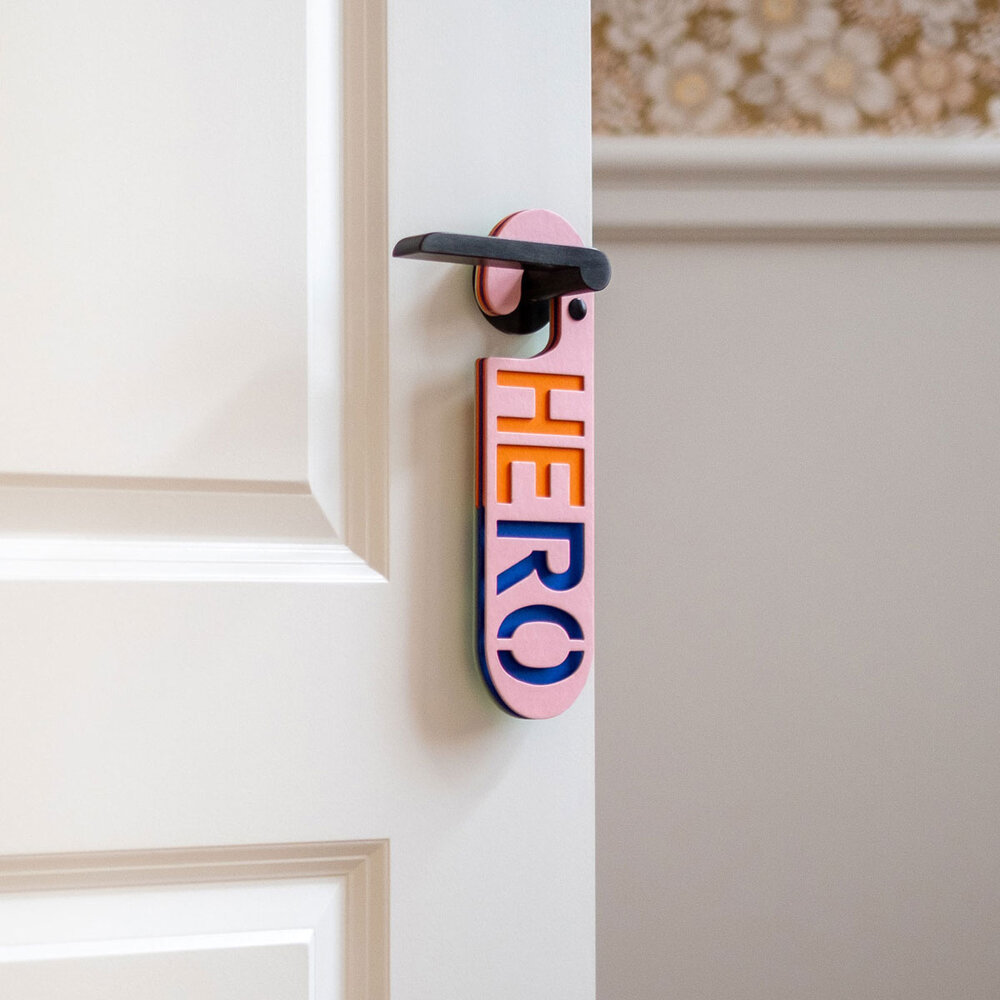 Puki wuki Puki wuki - deurhanger hero/zero - roze/groen Puki wuki Puki wuki - deurhanger hero/zero - roze/groen