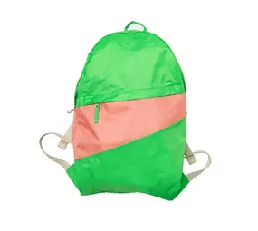 Susan Bijl Susan Bijl - the new foldable backpack large - greenscreen & coral Susan Bijl Susan Bijl - the new foldable backpack large - greenscreen & coral