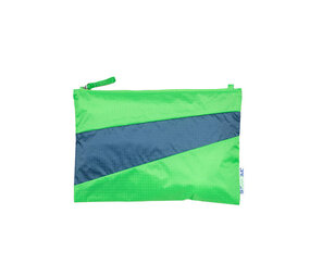 Susan Bijl Susan Bijl - the new pouch medium - greenscreen & dark patrol Susan Bijl Susan Bijl - the new pouch medium - greenscreen & dark patrol
