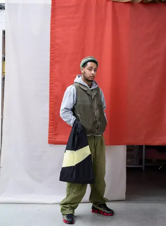 Susan Bijl Susan Bijl - the new shopping bag large - black & joy Susan Bijl Susan Bijl - the new shopping bag large - black & joy