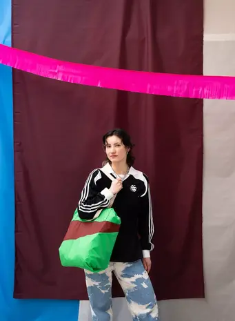 Susan Bijl Susan Bijl - the new stash bag medium - greenscreen & oxyde