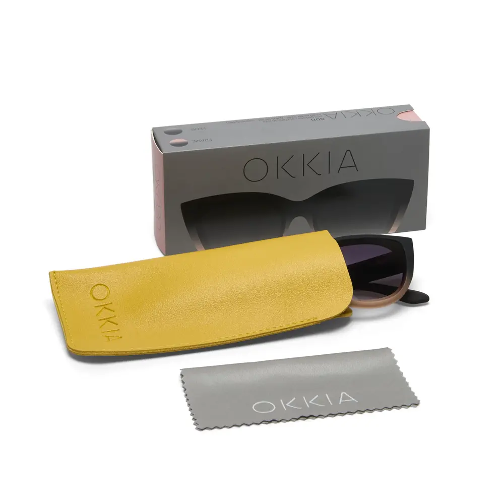 Okkia Okkia - zonnebril Silvia - cat eye - black/pink Okkia Okkia - zonnebril Silvia - cat eye - black/pink