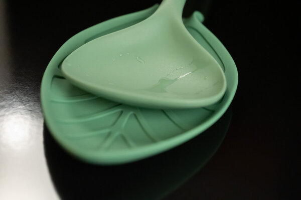 Tools2cook Tools2cook - siliconen lepelhouder - sage green