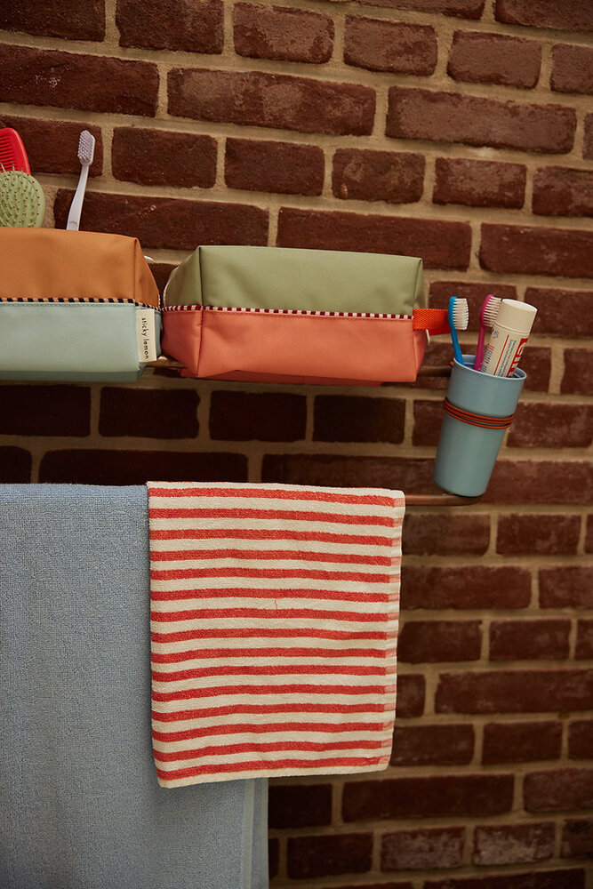 Sticky Lemon Sticky Lemon - toiletry bag - shark grey + coral pink