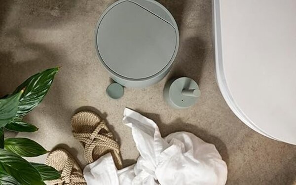 Zone Denmark Zone - pedaalemmer 5L nova one - matcha green Zone Denmark Zone - pedaalemmer 5L nova one - matcha green