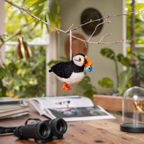 Sjaal met verhaal Sjaal met verhaal - hanger vogel - papegaaiduiker Sjaal met verhaal Sjaal met verhaal - hanger vogel - papegaaiduiker