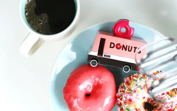 Candylab Candylab - candycar foodtruck - donut van Candylab Candylab - candycar foodtruck - donut van