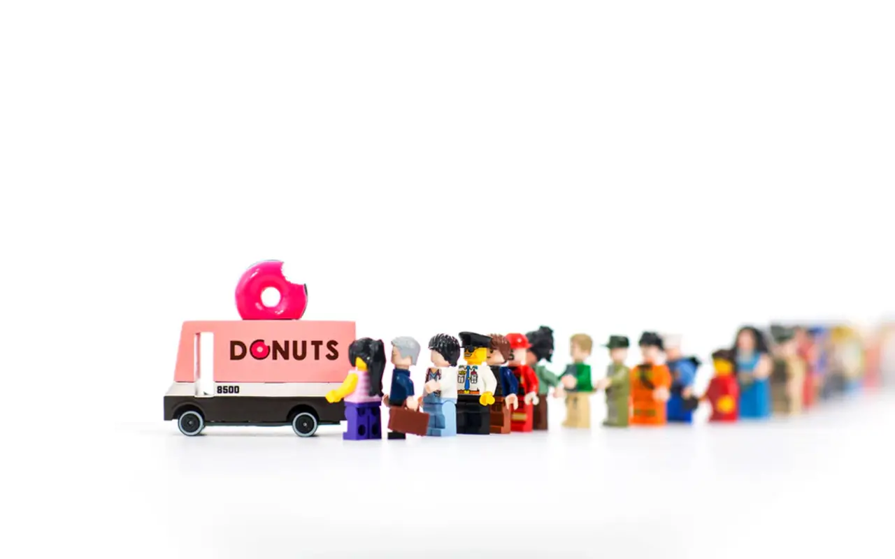 Candylab Candylab - candycar foodtruck - donut van Candylab Candylab - candycar foodtruck - donut van