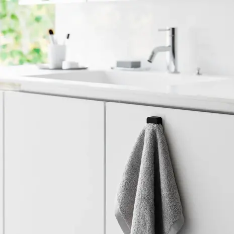 Yamazaki Yamazaki - zelfklevende haakjes (set van 2) - black Yamazaki Yamazaki - zelfklevende haakjes (set van 2) - black