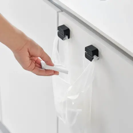 Yamazaki Yamazaki - zelfklevende haakjes (set van 2) - black Yamazaki Yamazaki - zelfklevende haakjes (set van 2) - black