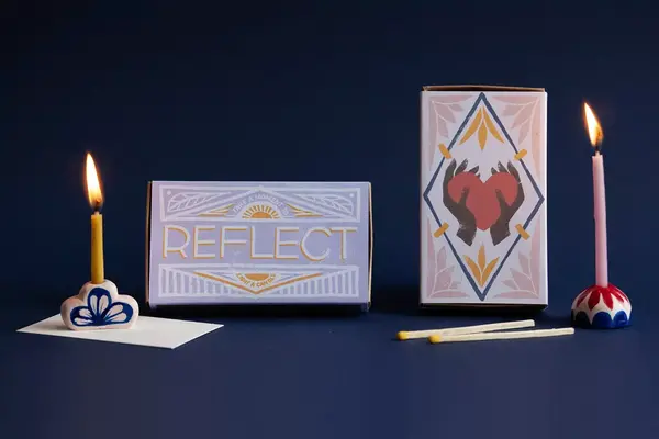 Kaarsje branden Kaarsje branden - cadeaudoosje - hart Kaarsje branden Kaarsje branden - cadeaudoosje - hart