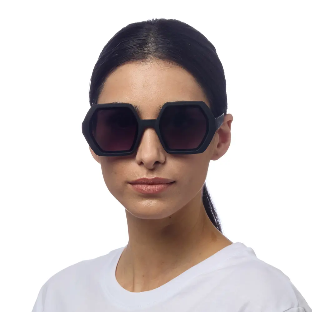 Okkia Okkia - zonnebril Emma - hexagon - black