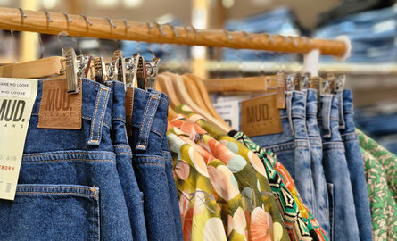 Ontdek nu de zomercollectie van King Louie en *tromgeroffel*: MUD Jeans