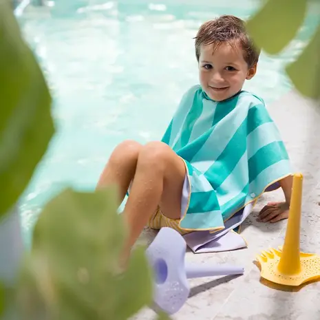 Quut Quut - beach poncho - lagoon