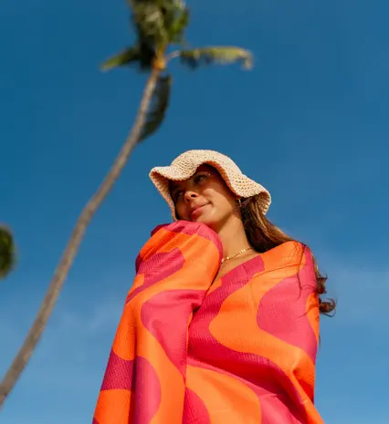 Buvanha Buvanha - reishanddoek (200 x 90 cm) - curacao 01