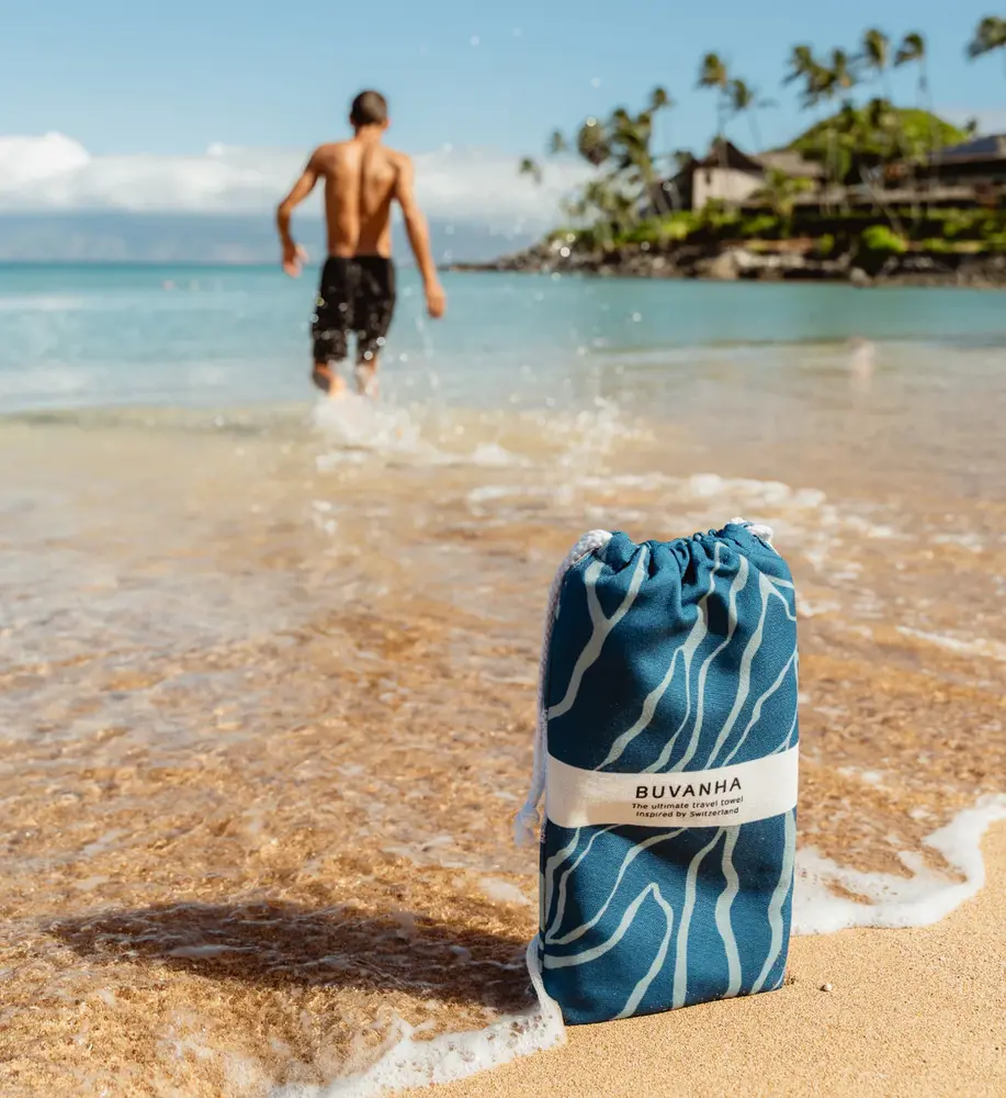 Buvanha Buvanha - reishanddoek (160 x 80 cm) - switzerland