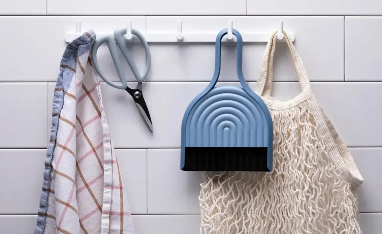 Peleg Peleg - stoffer en blik dustarch - blauw Peleg Peleg - stoffer en blik dustarch - blauw