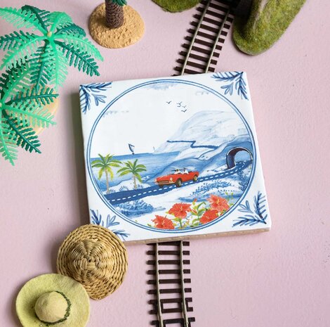 Storytiles Storytiles - tegel small - sunny road trip (10x10 cm) Storytiles Storytiles - tegel small - sunny road trip (10x10 cm)