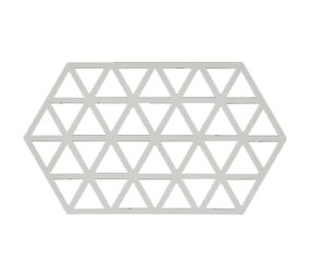 Zone Denmark Zone - panonderzetter triangles lang (24x14cm) - warm grey Zone Denmark Zone - panonderzetter triangles lang (24x14cm) - warm grey