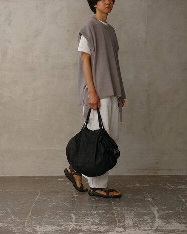 Shupatto Shupatto - opvouwbare tas met rits - black Shupatto Shupatto - opvouwbare tas met rits - black