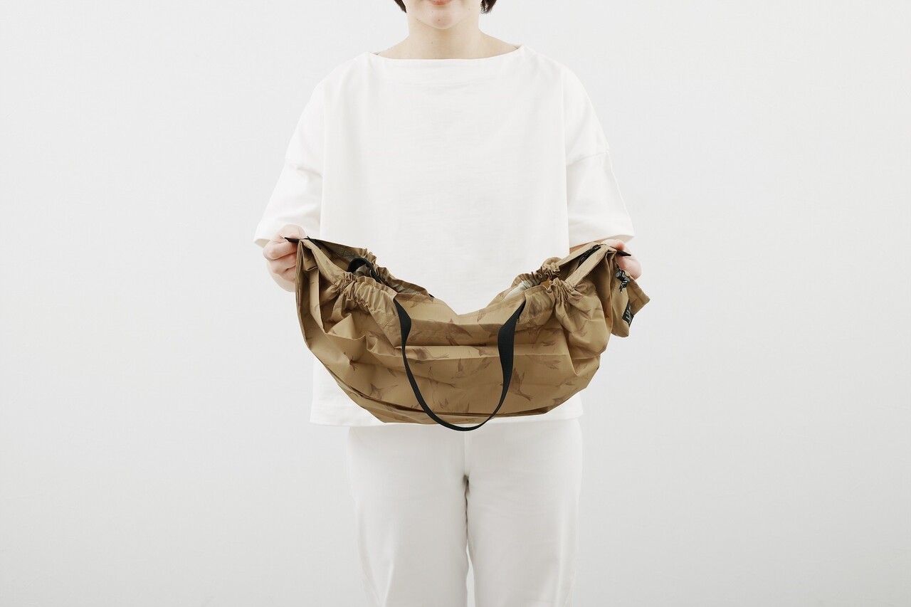 Shupatto Shupatto - opvouwbare tas met rits - flying birds Shupatto Shupatto - opvouwbare tas met rits - flying birds
