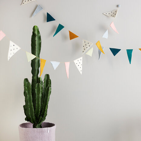 Aveva Design Aveva design - viltslinger - pastel (200 cm) Aveva Design Aveva design - viltslinger - pastel (200 cm)