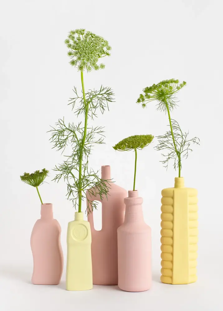 Foekje Fleur Foekje Fleur - porcelain bottle vase - #17 powder Foekje Fleur Foekje Fleur - porcelain bottle vase - #17 powder