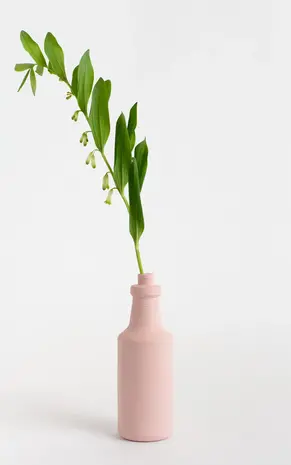 Foekje Fleur Foekje Fleur - porcelain bottle vase - #17 powder Foekje Fleur Foekje Fleur - porcelain bottle vase - #17 powder