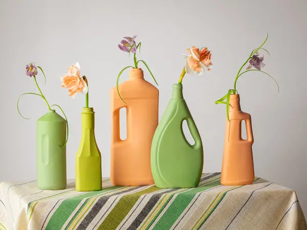 Foekje Fleur Foekje Fleur - porcelain bottle vase - #25 moss Foekje Fleur Foekje Fleur - porcelain bottle vase - #25 moss
