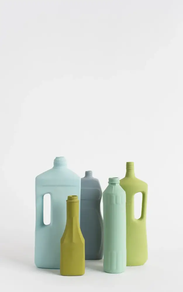 Foekje Fleur Foekje Fleur - porcelain bottle vase - #25 moss Foekje Fleur Foekje Fleur - porcelain bottle vase - #25 moss