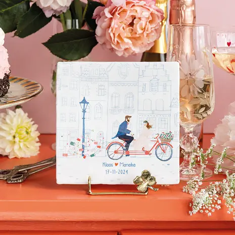 Storytiles Storytiles - tegel small - it's official (10x10 cm) Storytiles Storytiles - tegel small - it's official (10x10 cm)