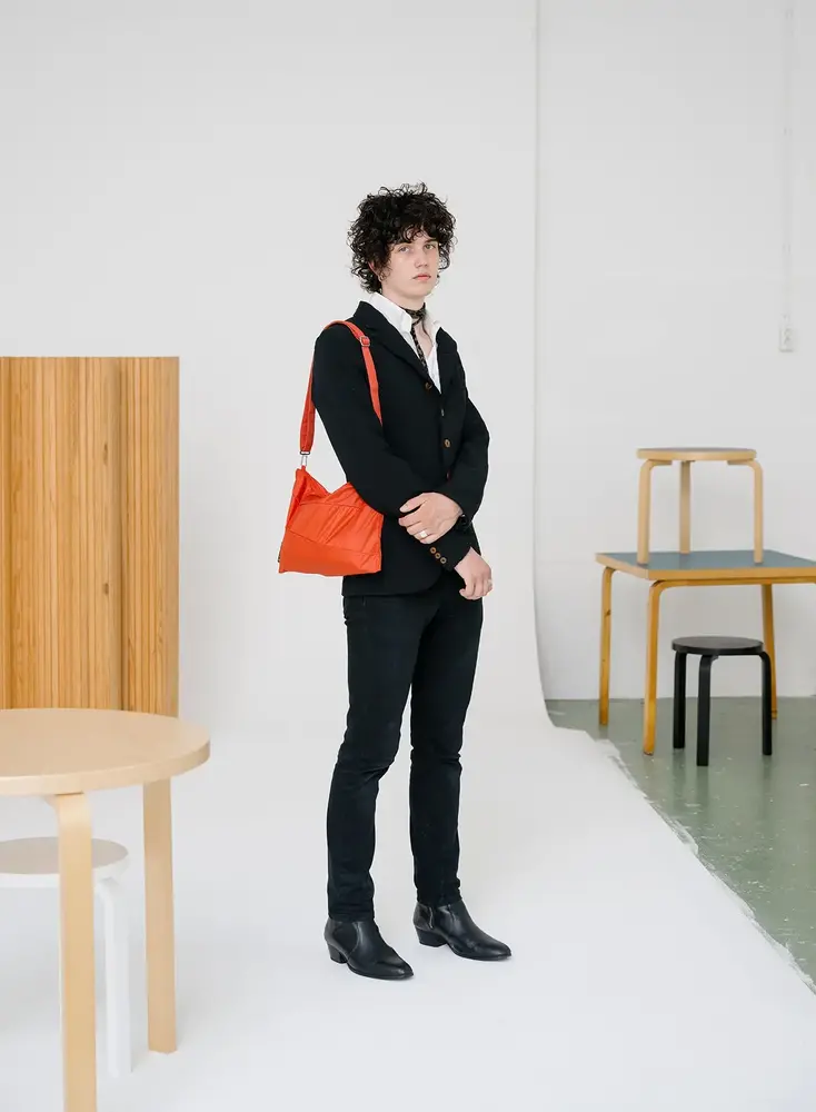 Susan Bijl Susan Bijl - the new pouch large - anni