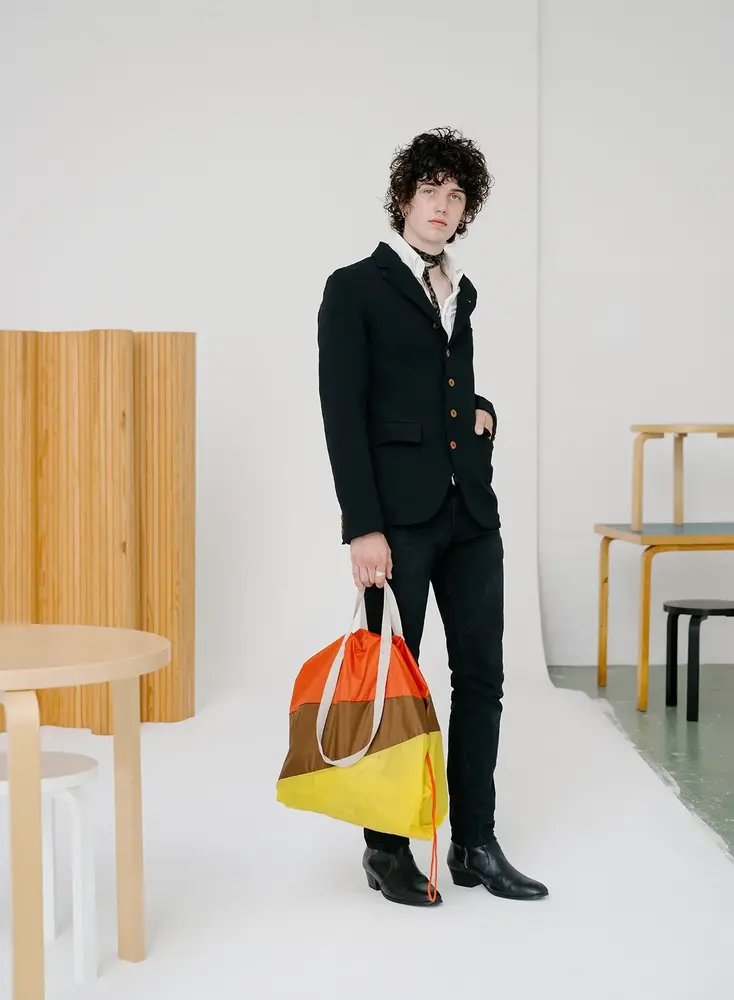 Susan Bijl Susan Bijl - the new trash bag large - anni & hazel & tv yellow Susan Bijl Susan Bijl - the new trash bag large - anni & hazel & tv yellow