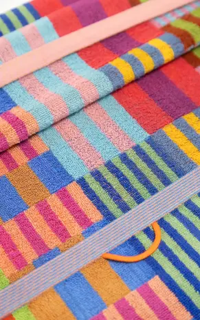 Foekje Fleur Foekje fleur - odds & ends - tulip quilt badhanddoek #73