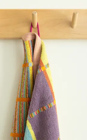 Foekje Fleur Foekje fleur - odds & ends - criss cross badhanddoek #68 Foekje Fleur Foekje fleur - odds & ends - criss cross badhanddoek #68