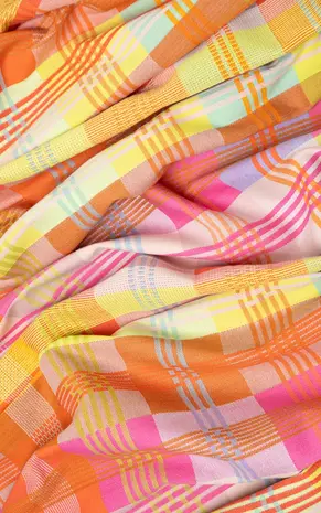 Foekje Fleur Foekje fleur - odds & ends - wild weave tafelkleed #71B Foekje Fleur Foekje fleur - odds & ends - wild weave tafelkleed #71B