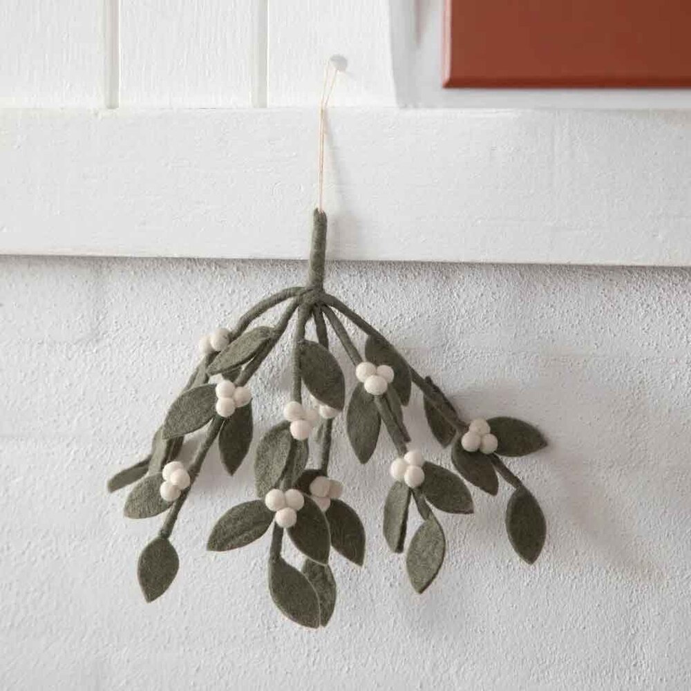 Gry & Sif Gry & sif - hanger - mistletoe Gry & Sif Gry & sif - hanger - mistletoe