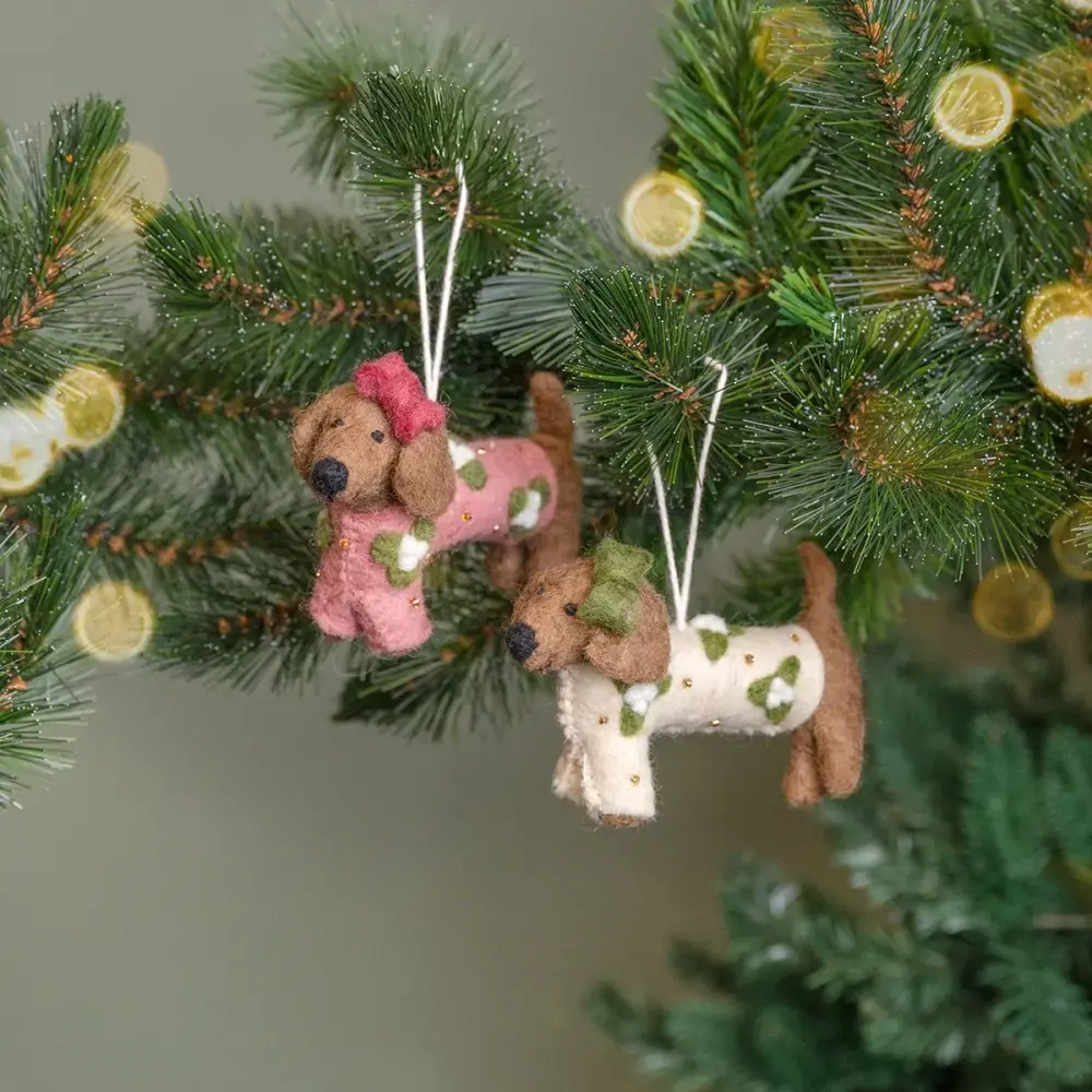 Sjaal met verhaal Sjaal met verhaal - hanger - teckel crème Sjaal met verhaal Sjaal met verhaal - hanger - teckel crème