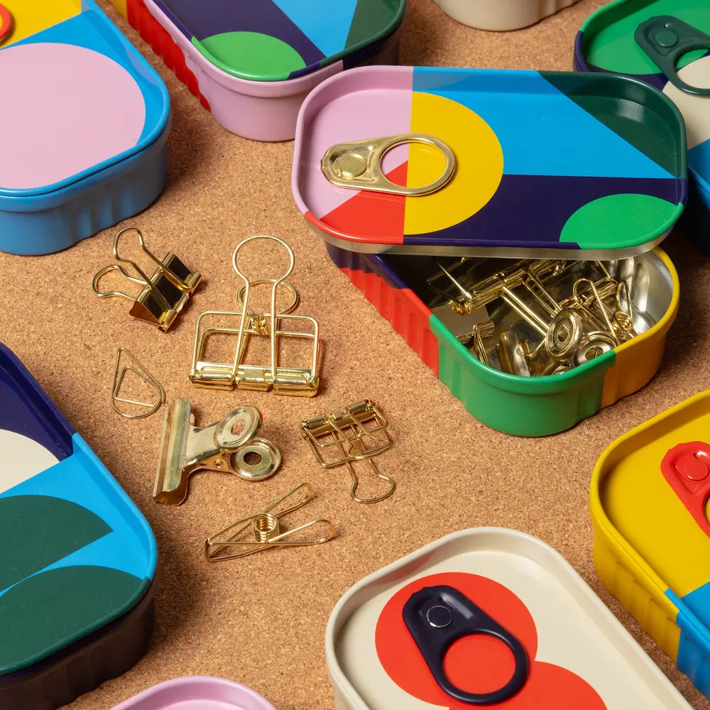 Block design Block design - tinned goods - gouden clips