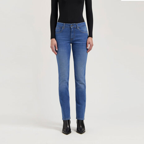 MUD Jeans Mud jeans - logan high slim - fresh fade MUD Jeans Mud jeans - logan high slim - fresh fade