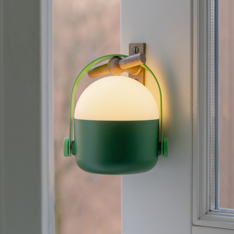 Remember Remember - draagbare LED lamp - ole green Remember Remember - draagbare LED lamp - ole green