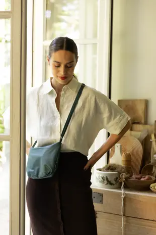 Tinne+Mia Tinne+Mia - cross body feel good baggy - dark sea