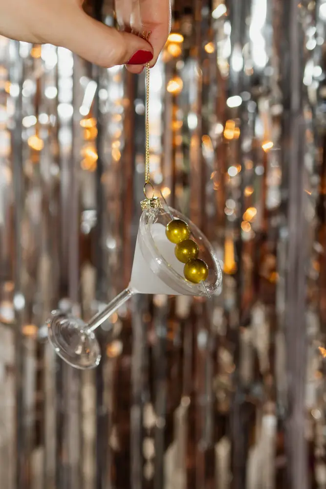 Yup in de boom Yup in de boom - kerstornament - dry martini Yup in de boom Yup in de boom - kerstornament - dry martini