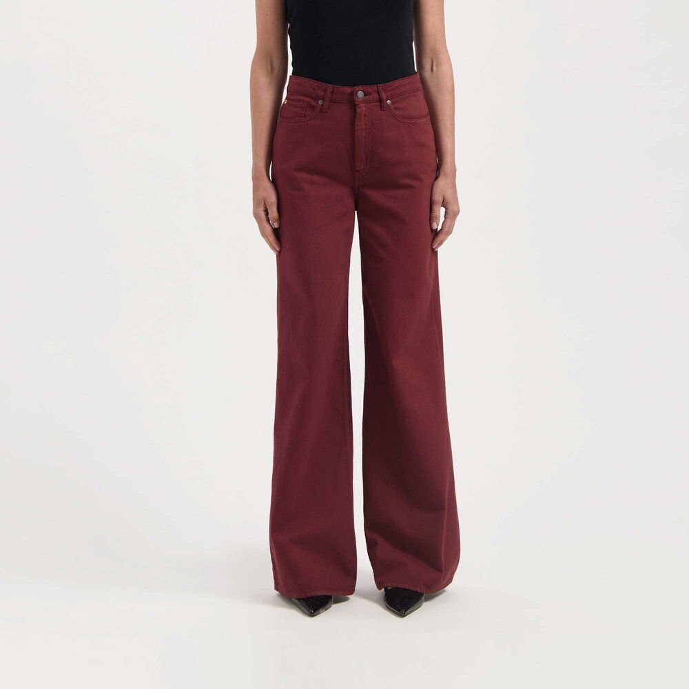 MUD Jeans Mud jeans - sara high loose flow - burgundy MUD Jeans Mud jeans - sara high loose flow - burgundy