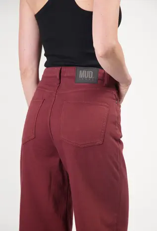 MUD Jeans Mud jeans - sara high loose flow - burgundy MUD Jeans Mud jeans - sara high loose flow - burgundy