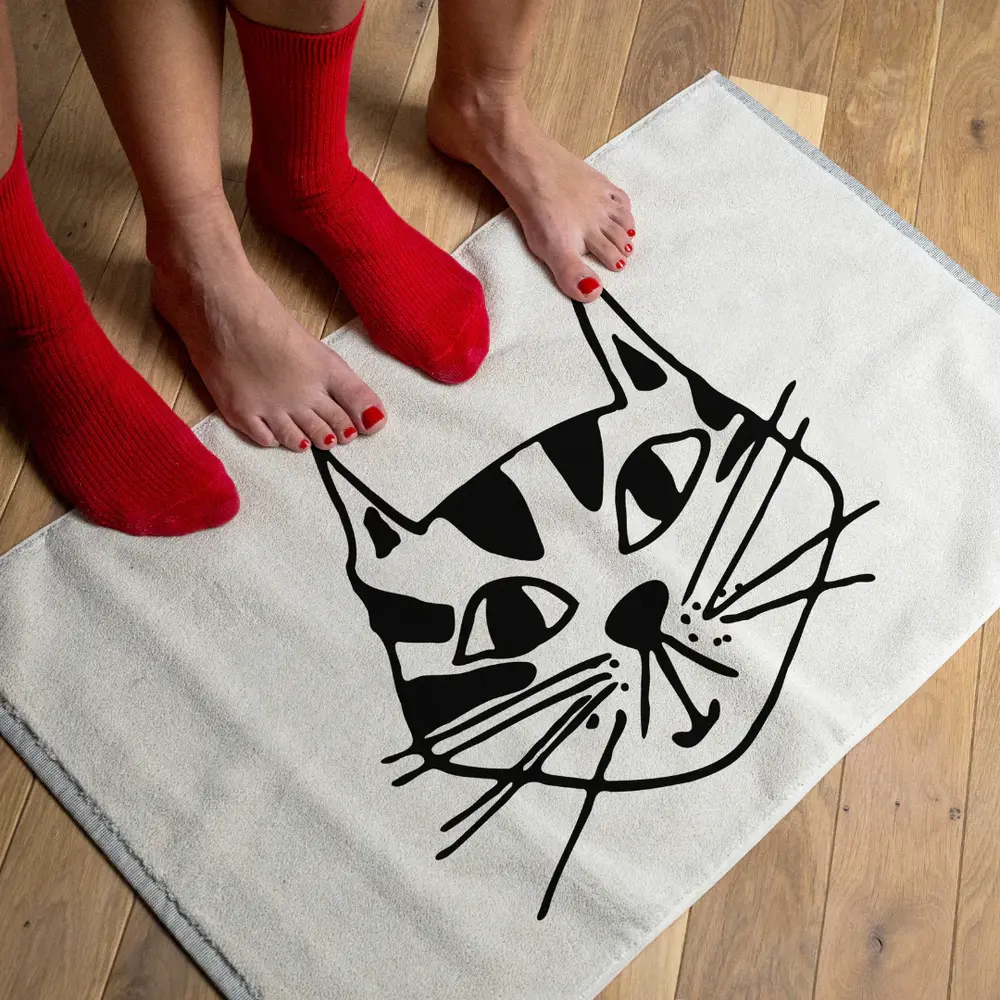 Helen b Helen b - badmat - kitty