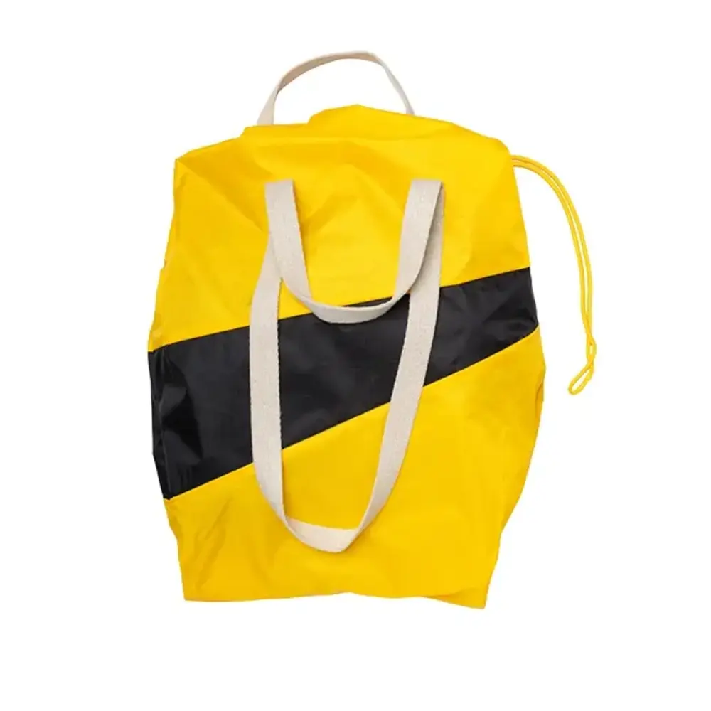 Susan Bijl Susan Bijl - the new trash bag medium - sunflower & black