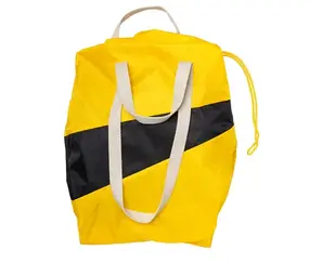 Susan Bijl Susan Bijl - the new trash bag medium - sunflower & black