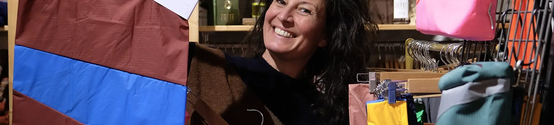 Esther: "Mensen worden blij van onze producten en van de sfeer"