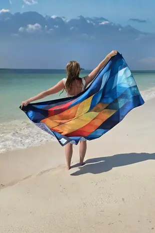 SooBluu SooBluu - reishanddoek XL (190 x 100 cm) - flame SooBluu SooBluu - reishanddoek XL (190 x 100 cm) - flame